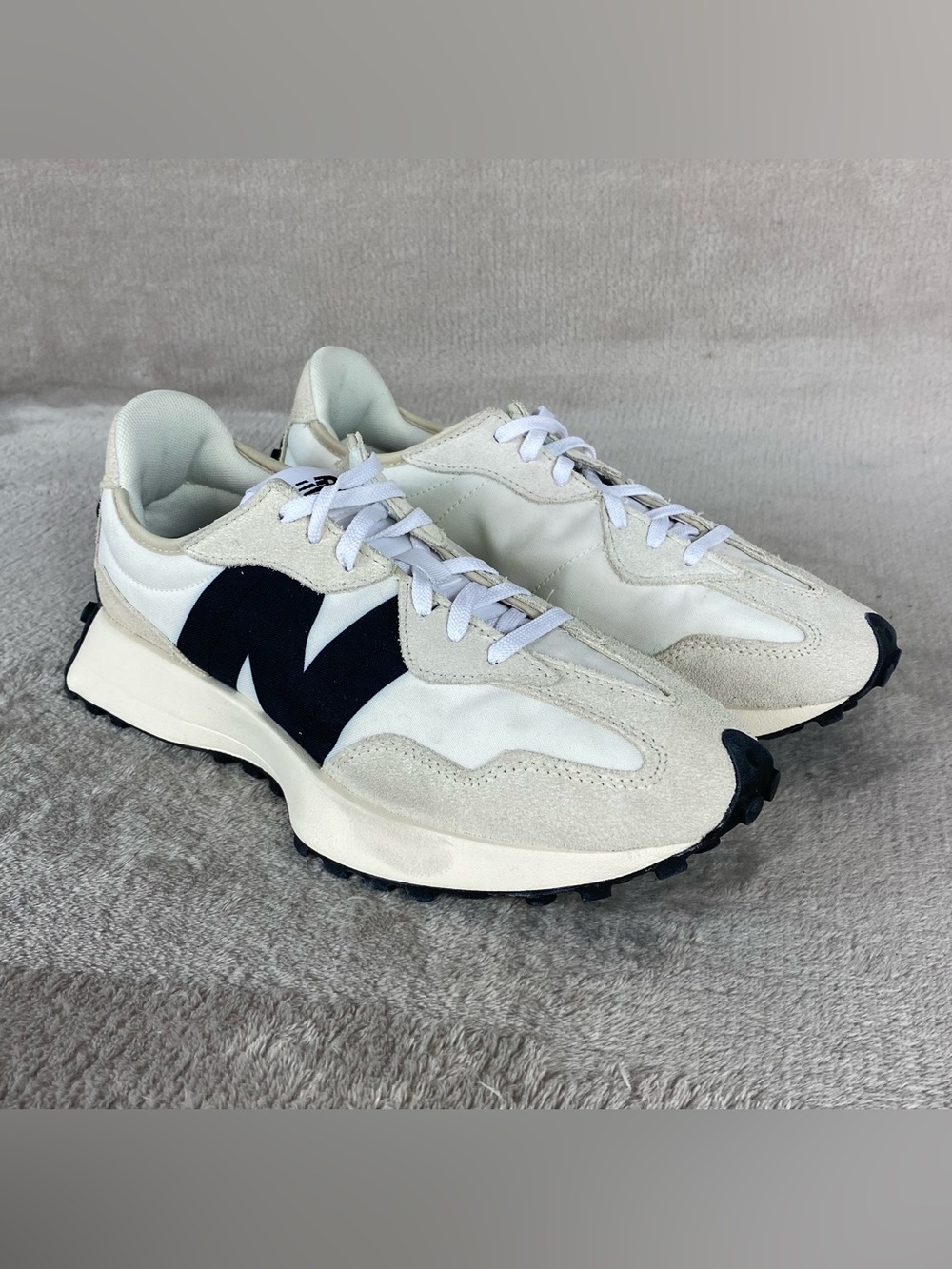New Balance 327 WS327FE Womens Size 9 Sea Salt White Black Running Shoes NEW